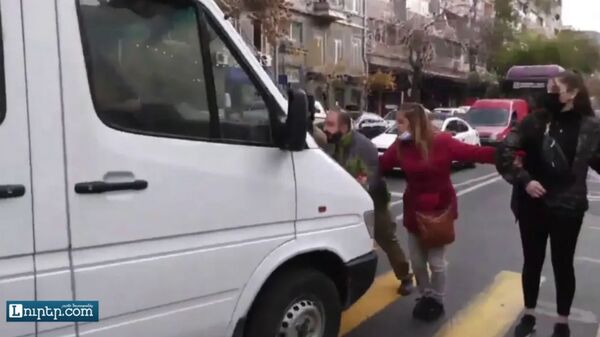 Полиция занимается инцидентом с наездом на активистку – девушку из Карабаха - Sputnik Армения