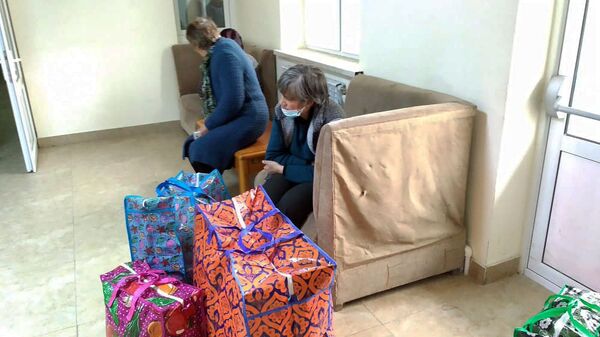 Вопреки страху и неопределенности: нашедшие в Шираке приют карабахцы возвращаются домой - Sputnik Армения