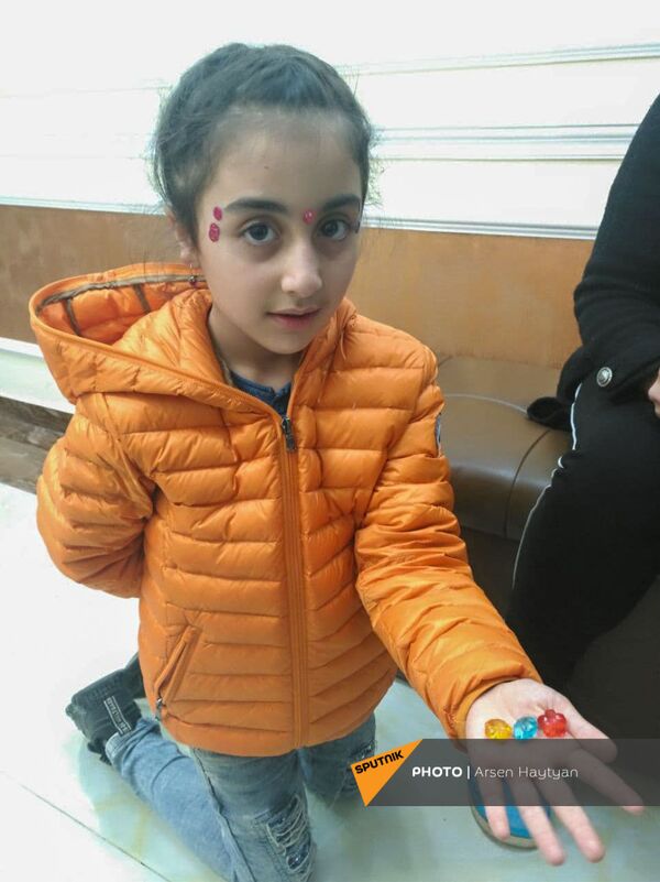 Разве мы не один народ?! Как уживаются в Горисе арцахцы и психологи из Диаспоры - Sputnik Армения