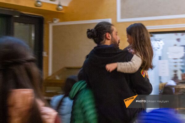 Разве мы не один народ?! Как уживаются в Горисе арцахцы и психологи из Диаспоры - Sputnik Армения