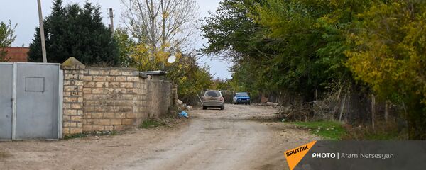 Жители села Угтасар Аскеранского района Карабаха покидают свои дома перед сдачей территорий азербайджанской стороне (19 ноября 2020). Карабах - Sputnik Արմենիա