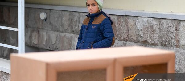 Жители села Угтасар Аскеранского района Карабаха покидают свои дома перед сдачей территорий азербайджанской стороне (19 ноября 2020). Карабах Жители села Угтасар Аскеранского района Карабаха покидают свои дома перед сдачей территорий азербайджанской стороне (19 ноября 2020). Карабах - Sputnik Արմենիա