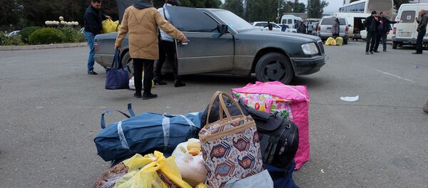 Беженцы из Карабаха прибывают из Армении в Степанакерт (20 ноября 2020). Карабах Беженцы из Карабаха прибывают из Армении в Степанакерт (20 ноября 2020). Карабах - Sputnik Արմենիա