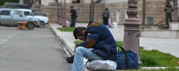 Беженцы из Карабаха прибывают из Армении в Степанакерт (20 ноября 2020). Карабах - Sputnik Армения