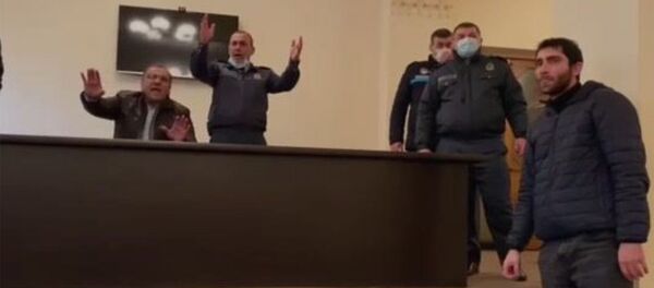 Արաբկիրի ոստիկանությունում հենց հիմա Արաբկիրի ոստիկանությունում հենց հիմա - Sputnik Արմենիա