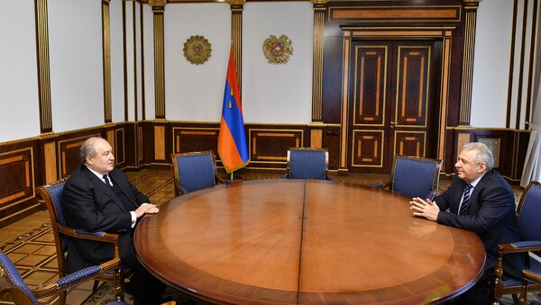 Президент Армен Саркисян принял новоназначенного Министра обороны Вагаршака Арутюняна (20 ноября 2020). Еревaн - Sputnik Армения