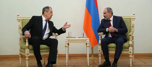Премьер-министр Армении Никол Пашинян встретился с министром иностранных дел России Сергеем Лавровым (21 ноября 2020). Еревaн - Sputnik Армения
