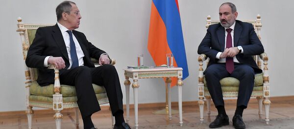Премьер-министр Армении Никол Пашинян встретился с министром иностранных дел России Сергеем Лавровым (21 ноября 2020). Еревaн - Sputnik Արմենիա
