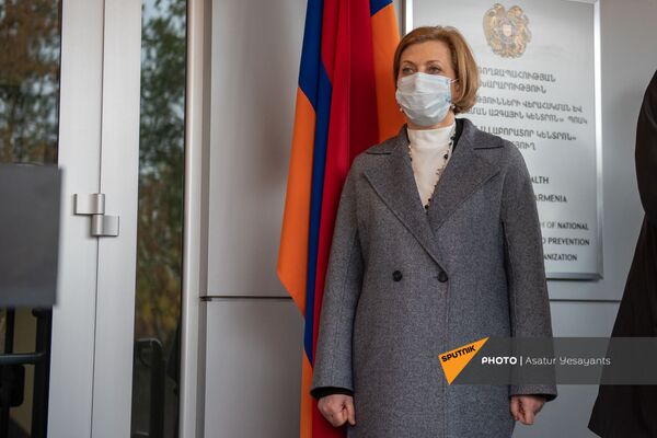 Роспотребнадзор передал Армении мобильную лабораторию: можно проводить 1600 исследований Роспотребнадзор передал Армении мобильную лабораторию: можно проводить 1600 исследований - Sputnik Армения