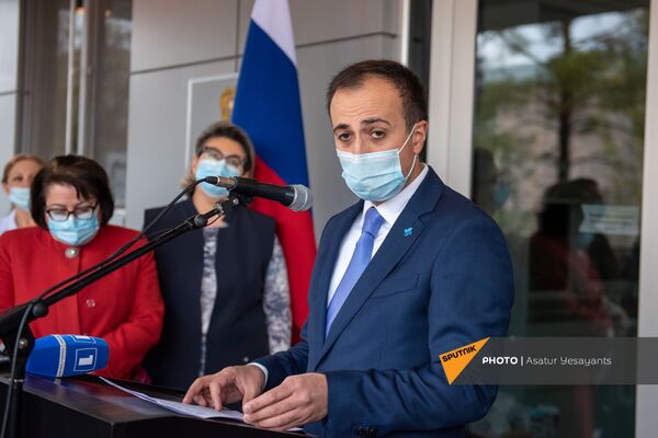 Роспотребнадзор передал Армении мобильную лабораторию: можно проводить 1600 исследований Роспотребнадзор передал Армении мобильную лабораторию: можно проводить 1600 исследований - Sputnik Армения