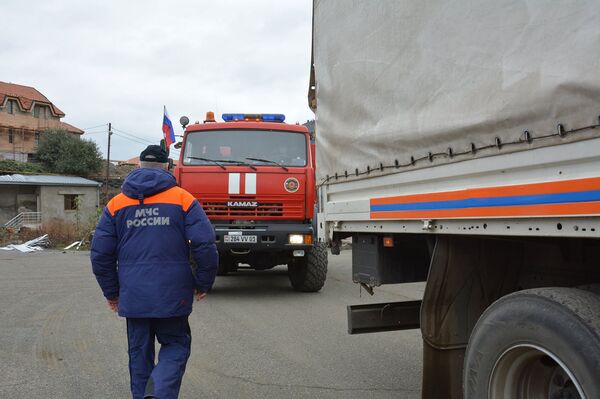 Из России доставлены стройматериалы для восстановления населенных пунктов Карабаха - Sputnik Армения