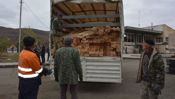 Гуманитарная помощь от МЧС России доставлена в Карабах (21 ноября 2020). Карабах - Sputnik Армения