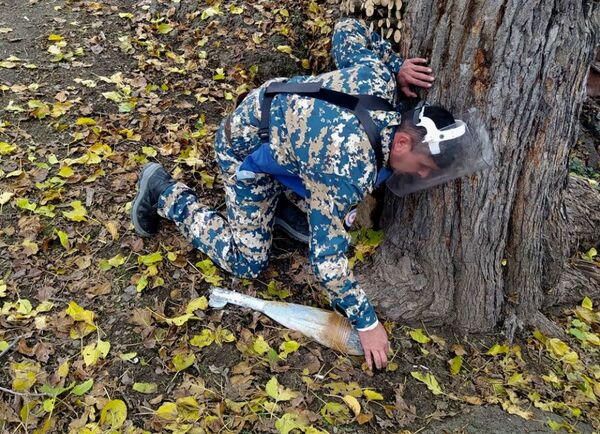 Արցախում սակրավորները 870 տարբեր տեսակի ռումբեր են վնասազերծել Արցախում սակրավորները 870 տարբեր տեսակի ռումբեր են վնասազերծել - Sputnik Արմենիա