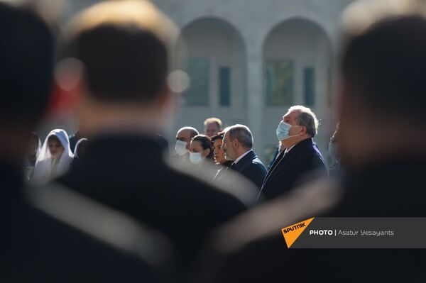 Ցավն ու վիշտը վերածելու ենք ուժի և զորության. Մայր աթոռում զոհվածների հիշատակի պատարագն է Ցավն ու վիշտը վերածելու ենք ուժի և զորության. Մայր աթոռում զոհվածների հիշատակի պատարագն է - Sputnik Արմենիա