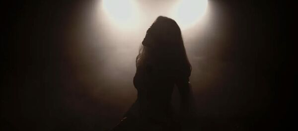 Հասմիկ Շիրոյանի նոր երգը` նվիրված Արցախյան պատերազմում զոհված հերոսների հիշատակին Հասմիկ Շիրոյանի նոր երգը` նվիրված Արցախյան պատերազմում զոհված հերոսների հիշատակին - Sputnik Արմենիա