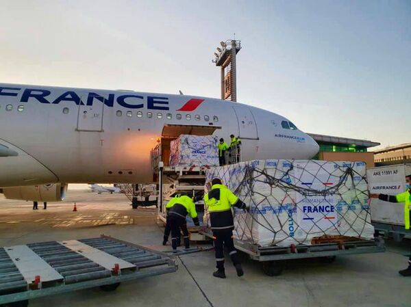 Франция запускает комплексную программу помощи армянскому населению в Карабахе — МИД - Sputnik Армения