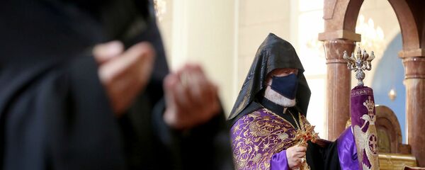 Католикос Великого дома Киликийского Арам I провел литургию в память о погибших героях в карабахской войне (22 ноября 2020). Антилиас, Ливан - Sputnik Արմենիա