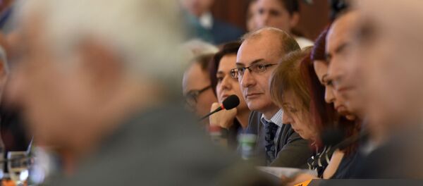 Исполнительный директор Всеармянского фонда Айастан Айкак Аршамян во время ежегодного совета попечителей всеармянского фонда Айастан (18 июня 2019). Еревaн - Sputnik Армения