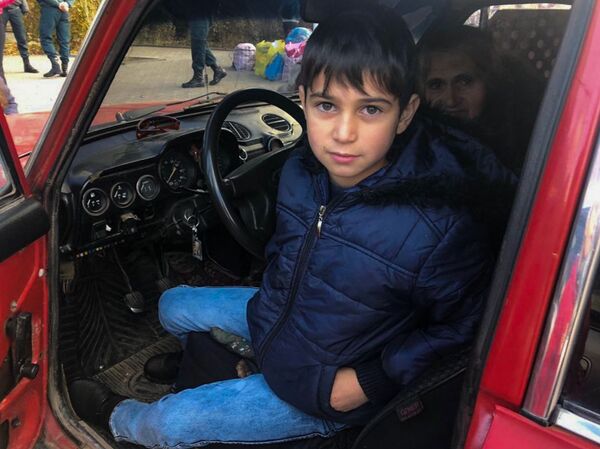 Լիքը տունս ստիպված թուրքին եմ թողել. արցախցիները Գյումրուց գնում են, բայց չգիտեն` ուր - Sputnik Արմենիա