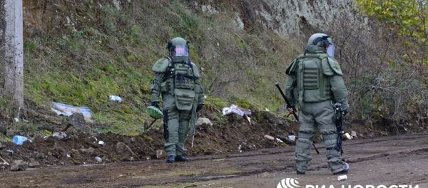 Российские саперы ведут разминирование в Карабахе - Sputnik Արմենիա