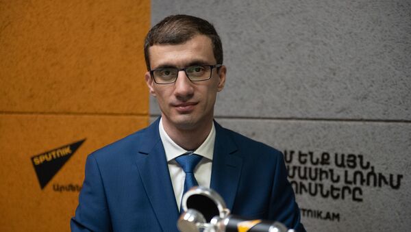 Министр труда и социальных вопросов Месроп Аракелян в гостях радио Sputnik  - Sputnik Արմենիա