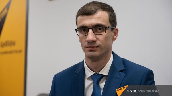 Министр труда и социальных вопросов Месроп Аракелян в гостях агентства Sputnik Армения (23 ноября 2020). Еревaн - Sputnik Արմենիա