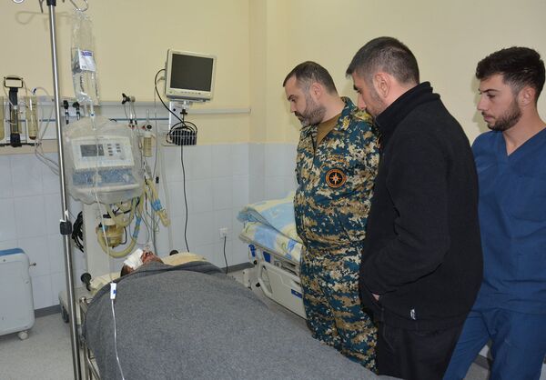 Ինչ վիճակում են ականի պայթյունից վիրավորված փրկարարները. Կարեն Սարգսյանն այցելել է նրանց - Sputnik Արմենիա