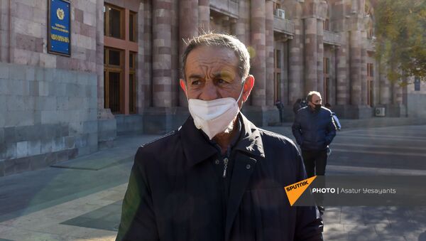 Бывший судья Конституционного суда Армении Ким Балаян объявил голодовку с требованием привлечь к ответственности премьер-министра (24 ноября 2020). Еревaн - Sputnik Армения