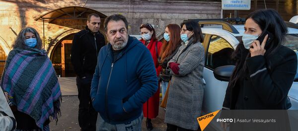 Работники искусства у офиса Красного Креста (24 ноября 2020). Еревaн - Sputnik Արմենիա