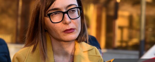 Зара Аматуни у офиса Красного Креста (24 ноября 2020). Еревaн - Sputnik Արմենիա