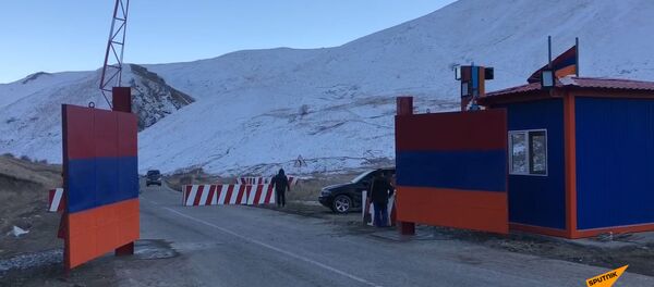 Дорога Сотк-Карвачар перед закрытием - Sputnik Армения