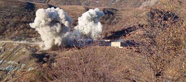 Армянские военные подорвали здания воинской части Армянские военные подорвали здания воинской части - Sputnik Արմենիա