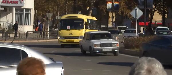 В Степанакерте возобновились работы общественного транспорта В Степанакерте возобновились работы общественного транспорта - Sputnik Армения