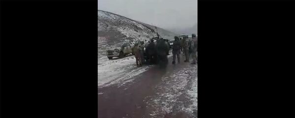 Ադրբեջանցի զինծառայողները Վարդենիսի Սոդքի ոսկու հանքի մատույցներում Ադրբեջանցի զինծառայողները Վարդենիսի Սոդքի ոսկու հանքի մատույցներում - Sputnik Արմենիա