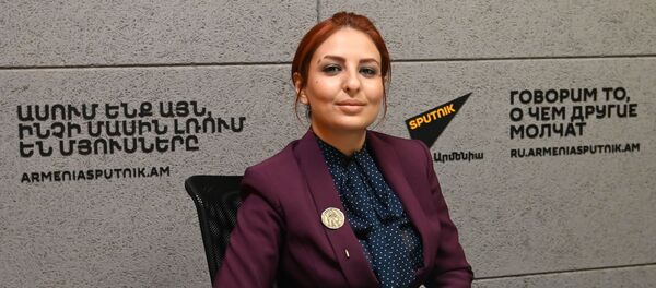 Ани Самсонян в гостях у радио Sputnik Ани Самсонян в гостях у радио Sputnik - Sputnik Армения