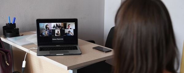 Переход российских вузов на дистанционное обучение из-за коронавируса Переход российских вузов на дистанционное обучение из-за коронавируса - Sputnik Армения