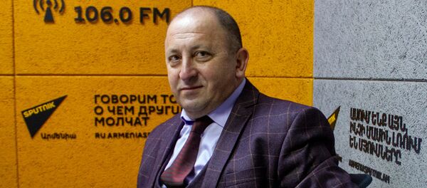 Командир крымского полка ополчения Армен Мартоян - Sputnik Армения