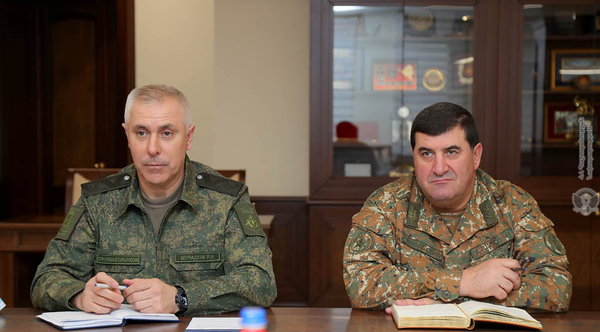 ՀՀ պաշտպանության նախարարը գերիների վերադարձի հարցով խոսել է Ռուստամ Մուրադովի հետ - Sputnik Արմենիա