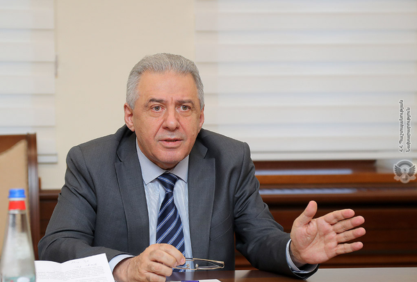 ՀՀ պաշտպանության նախարարը գերիների վերադարձի հարցով խոսել է Ռուստամ Մուրադովի հետ - Sputnik Արմենիա