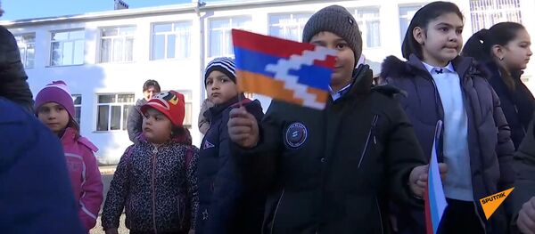 Возобновление работы школы №2 в Степанакерте Возобновление работы школы №2 в Степанакерте - Sputnik Армения