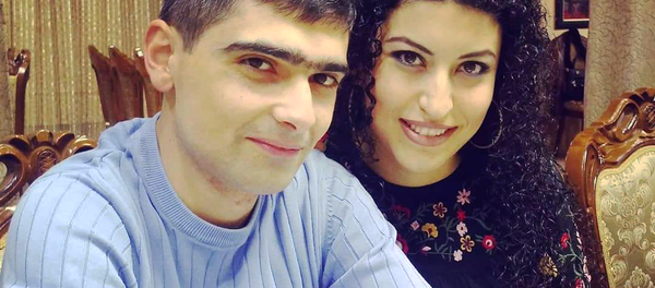 Нарек Месропян с супругой Анной Симонян Нарек Месропян с супругой Анной Симонян - Sputnik Արմենիա