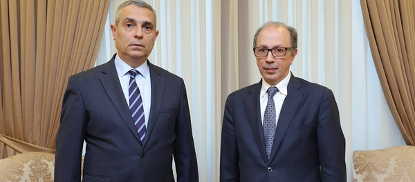 Встреча глав МИД Армении и Карабаха Ара Айвазяна и Масиса Маиляна (28 ноября 2020). Еревaн Встреча глав МИД Армении и Карабаха Ара Айвазяна и Масиса Маиляна (28 ноября 2020). Еревaн - Sputnik Армения