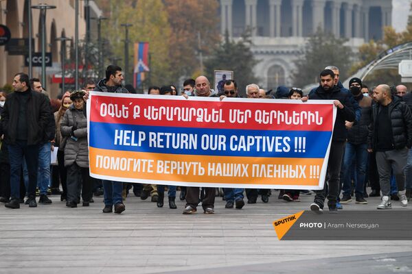 Հայ գերիների և անհայտ կորածների լուսանկարներով բողոքի երթ Երևանում. նախաձեռնությունը մտավորականներինն է - Sputnik Արմենիա