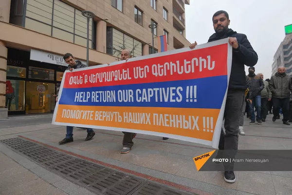 Акция с призывом решить вопрос с военнопленными и пропавшими без вести (29 ноября 2020). Еревaн - Sputnik Армения
