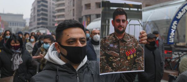 Акция с призывом решить вопрос с военнопленными и пропавшими без вести (29 ноября 2020). Еревaн - Sputnik Армения