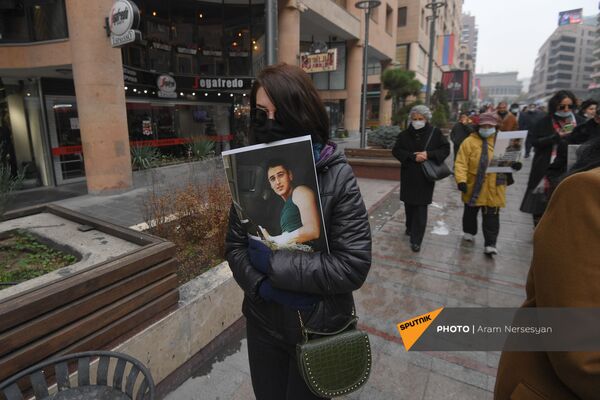 Մտավորականների մի խումբ նամակով դիմել է ՌԴ դեսպանին՝ անհայտ կորածների ու գերիների հարցով Մտավորականների մի խումբ նամակով դիմել է ՌԴ դեսպանին՝ անհայտ կորածների ու գերիների հարցով - Sputnik Արմենիա