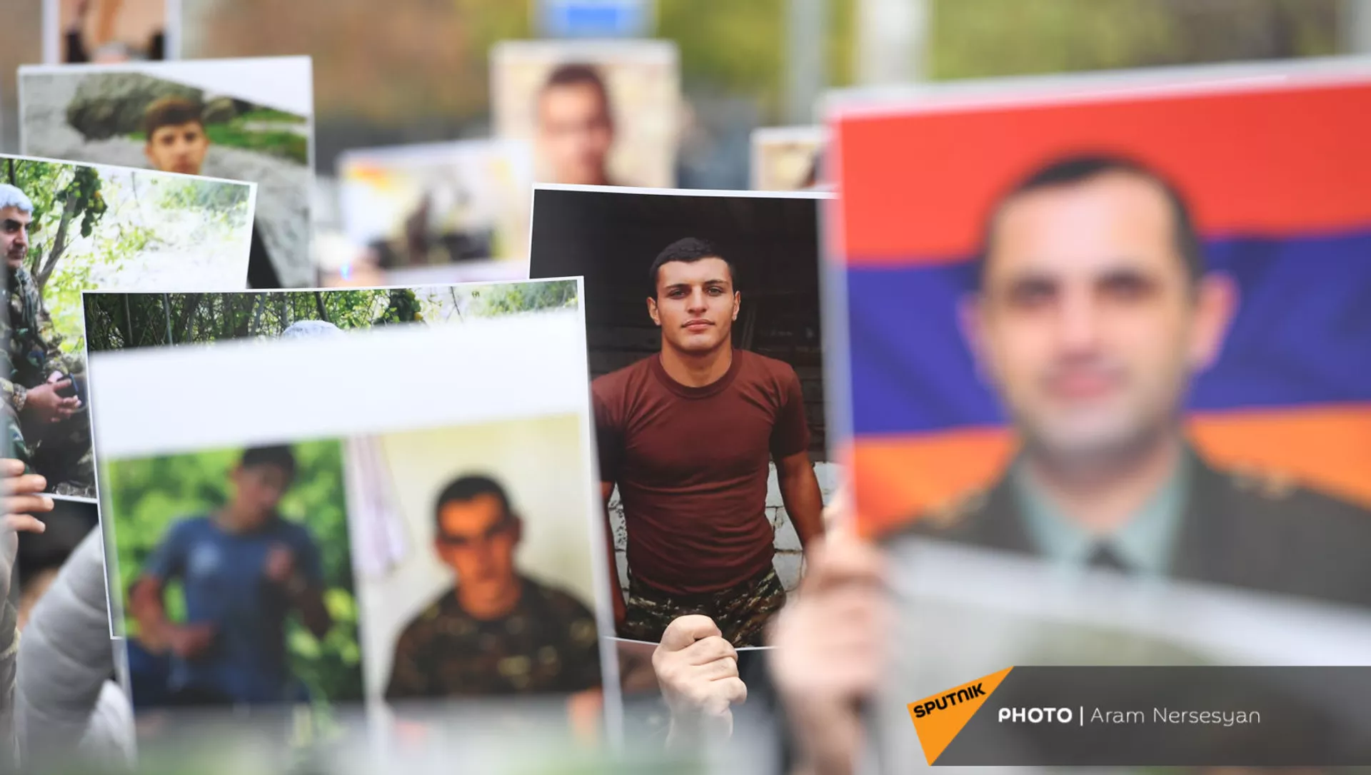 Акция с призывом решить вопрос с военнопленными и пропавшими без вести (29 ноября 2020). Еревaн
