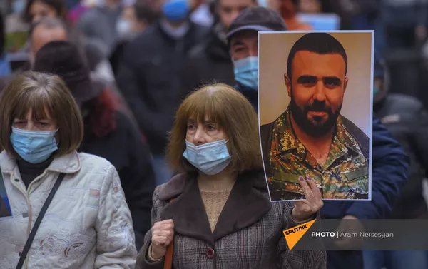 Акция с призывом решить вопрос с военнопленными и пропавшими без вести (29 ноября 2020). Еревaн - Sputnik Армения