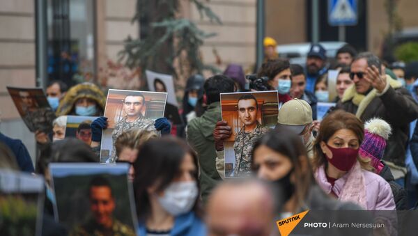 Акция с призывом решить вопрос с военнопленными и пропавшими без вести (29 ноября 2020). Еревaн - Sputnik Армения