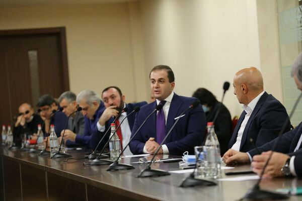 Как Армении выйти из кризиса? Президент рассказал российским армянам о потрепанных нервах - Sputnik Армения